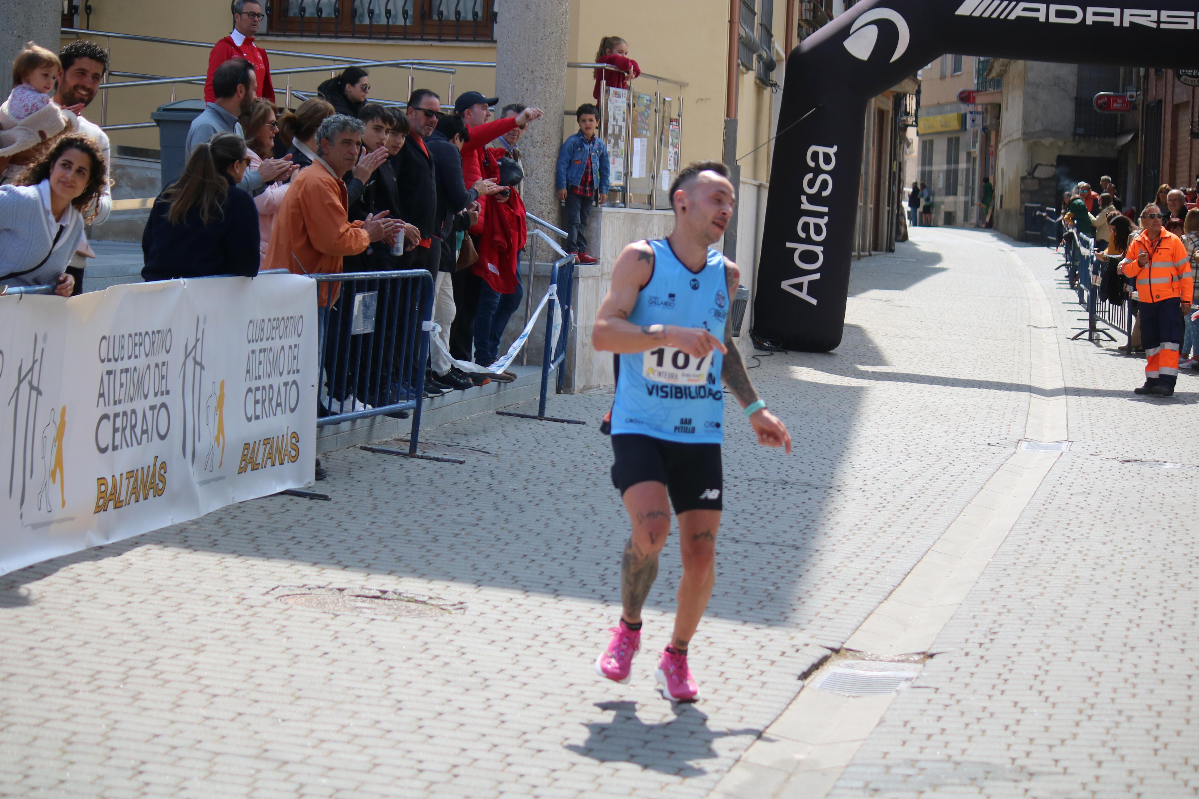 Javier Sangrador y Marta Medina reinan en la XXXVII Media Maratón del Cerrato