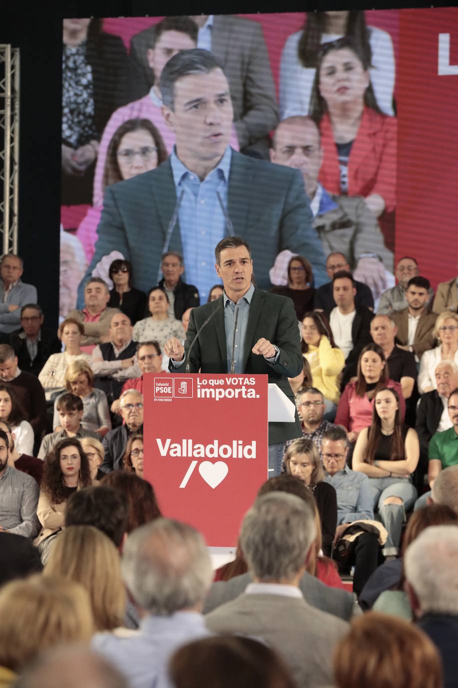 Pedro Sánchez acompaña a Puente en Valladolid (I)