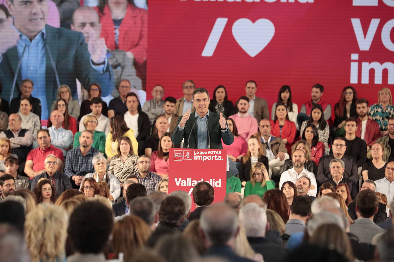 Pedro Sánchez acompaña a Puente en Valladolid (II)