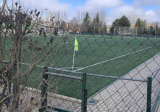 Imagen del campo de La Victoria, una de las instalaciones afectadas por robos en vestuarios.