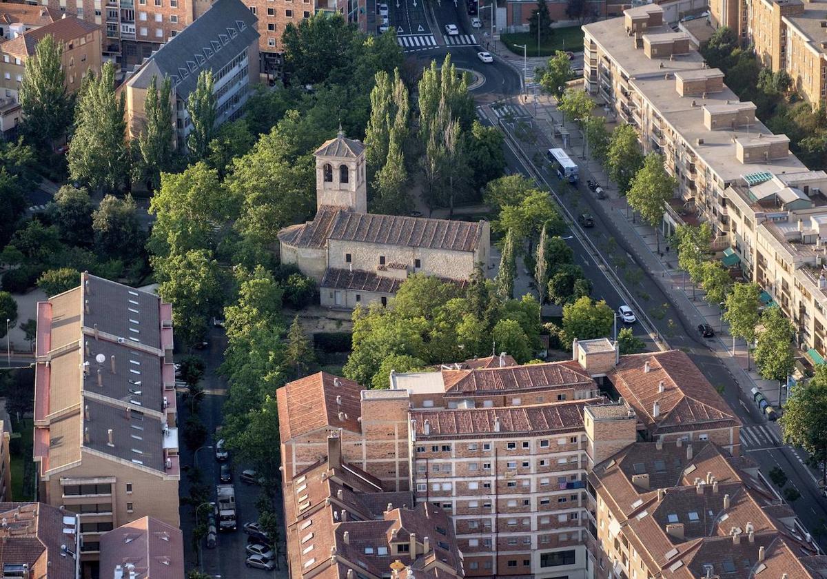 Vista aérea del corazón del barrio de Santo Tomás.