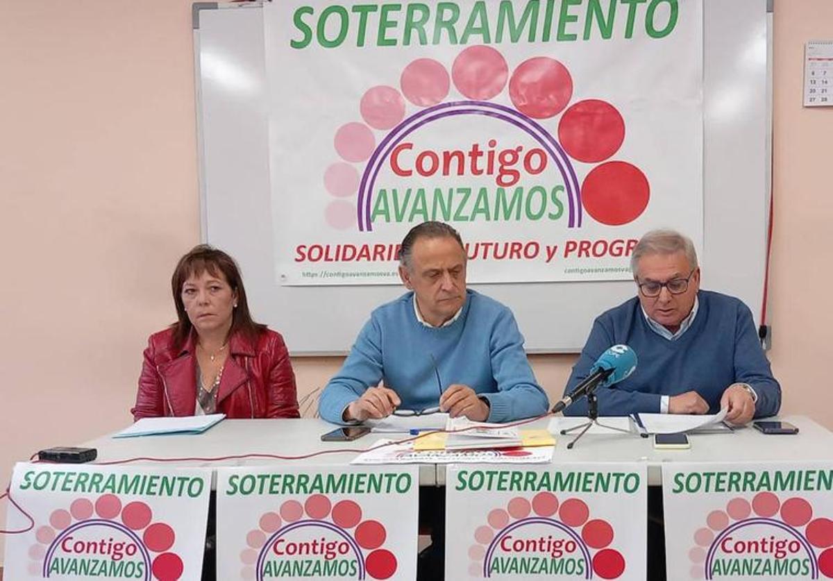 Cecilio Vadillo, en el centro, en la presentación de Contigo Avanzamos el pasado mes de marzo.