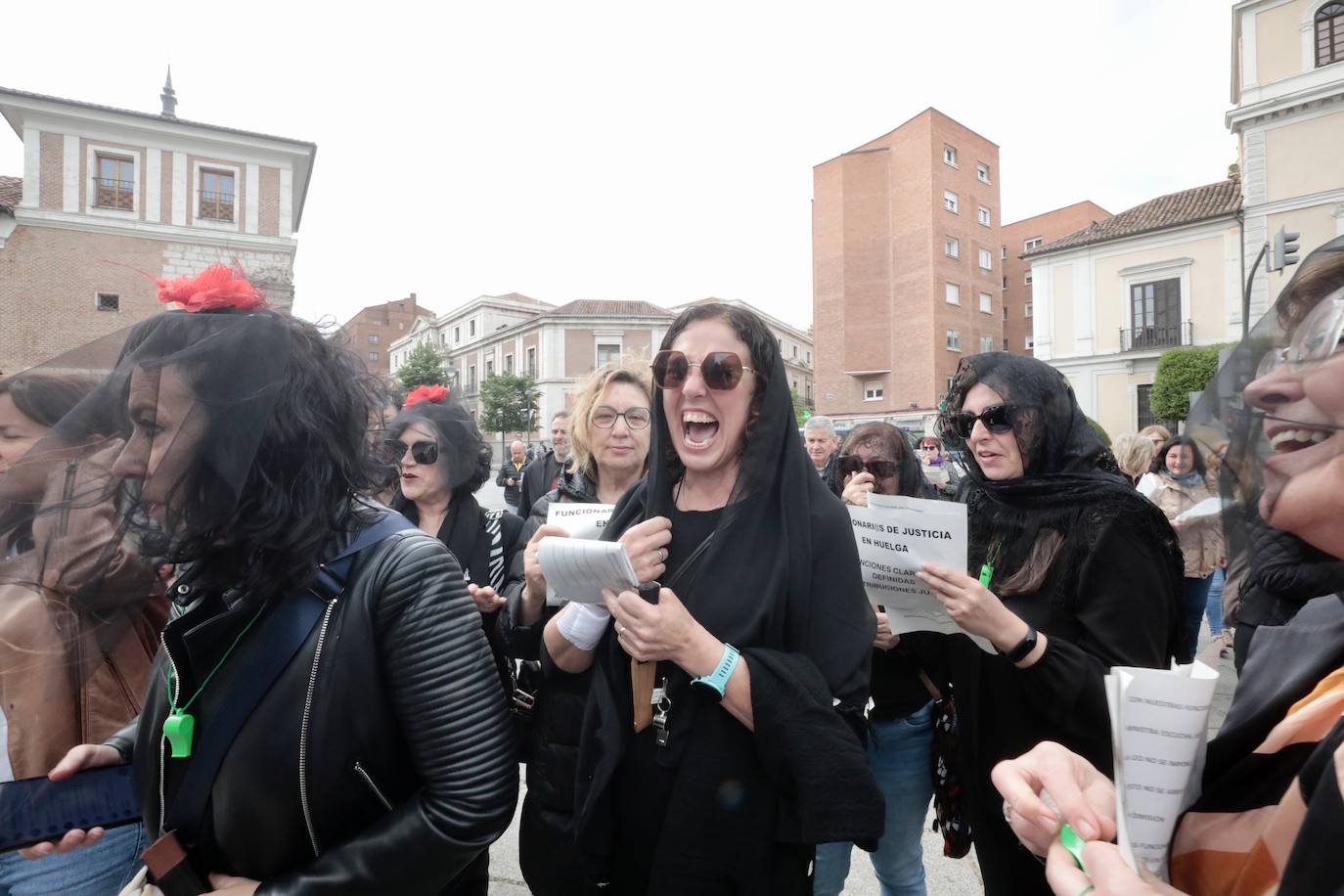 Los funcionarios de justicia salen a la calle después de un mes de huelga