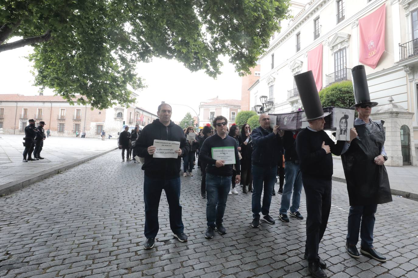 Los funcionarios de justicia salen a la calle después de un mes de huelga