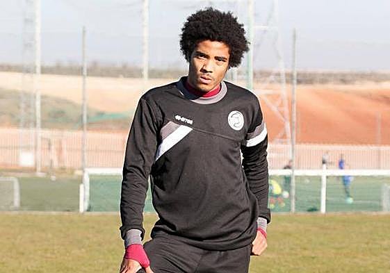 David Mitogo en su etapa en el Unionistas CF.