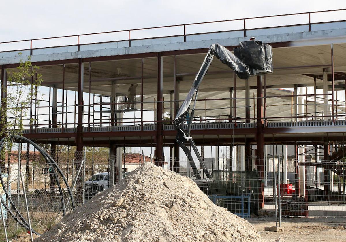 Obras de construcción del parque de bomberos de Palazuelos de Eresma.