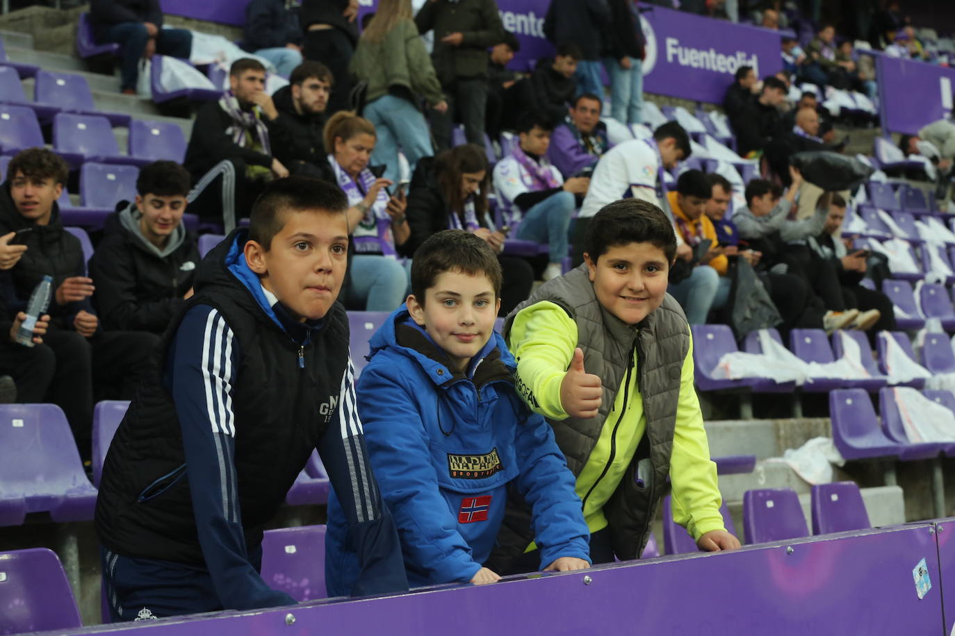 Búscate en la grada del José Zorrilla (1/4)