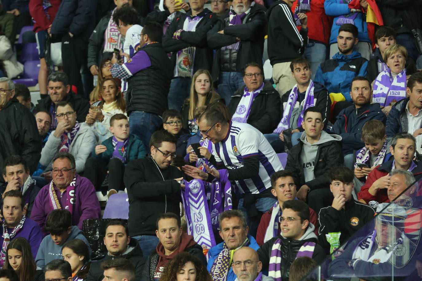 Búscate en la grada del José Zorrilla (3/4)