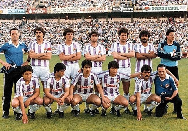 El once del Real Valladolid que saltó al césped de Zorrilla en la final de la Copa de la Liga en 1984.