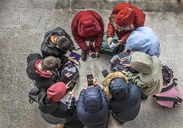 La soledad de los adolescentes en la era digital