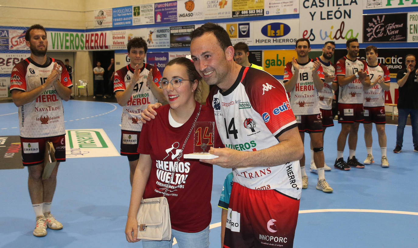 Despedida de Carlos Villagrán, eterno capitán del Balonmano Nava