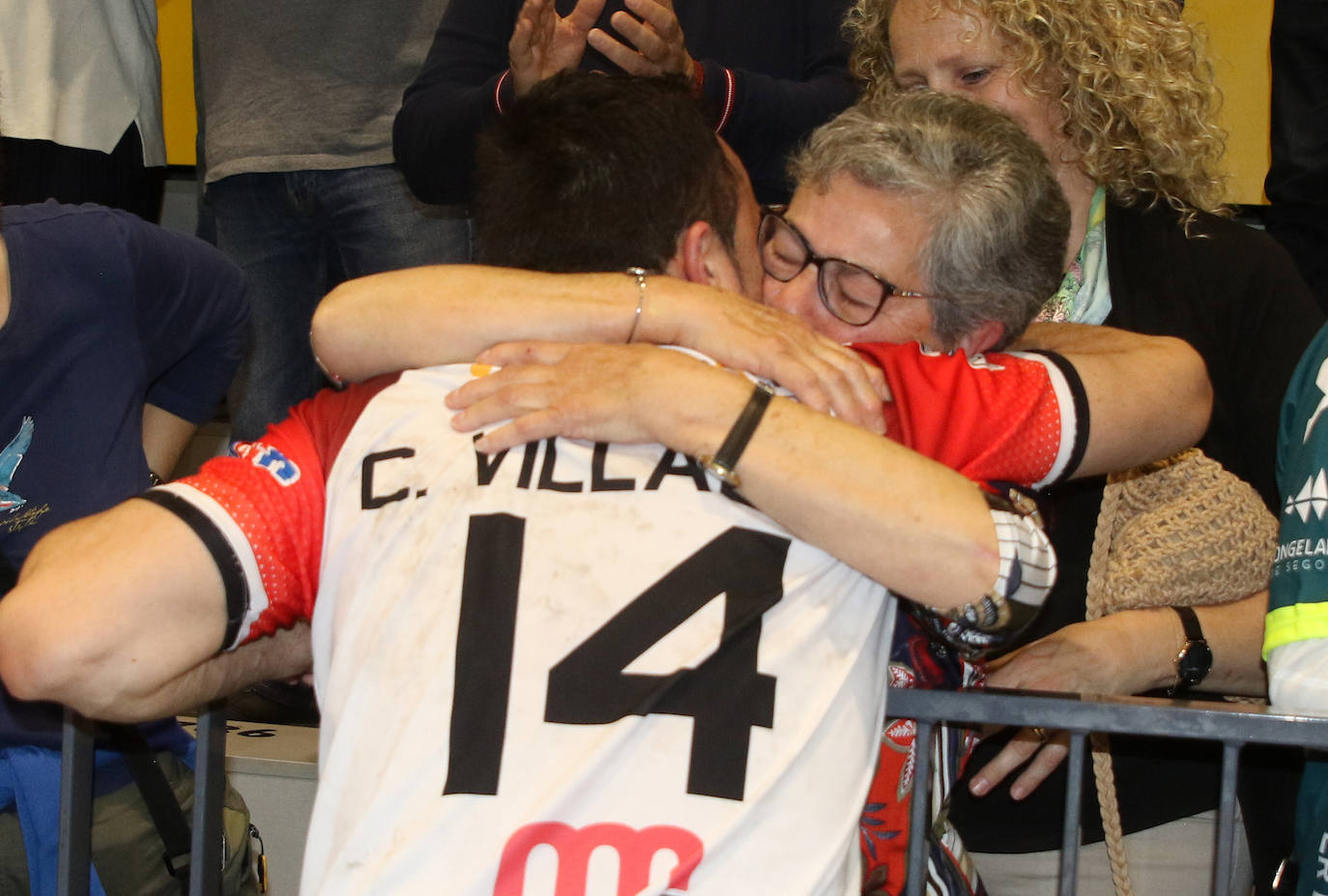 Despedida de Carlos Villagrán, eterno capitán del Balonmano Nava