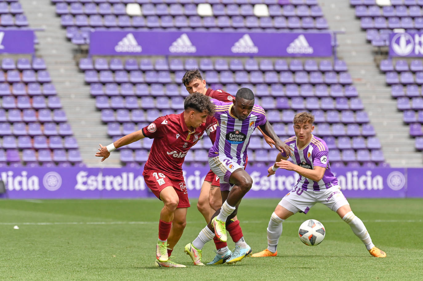 La decepción de los jugadores del Real Valladolid Promesas