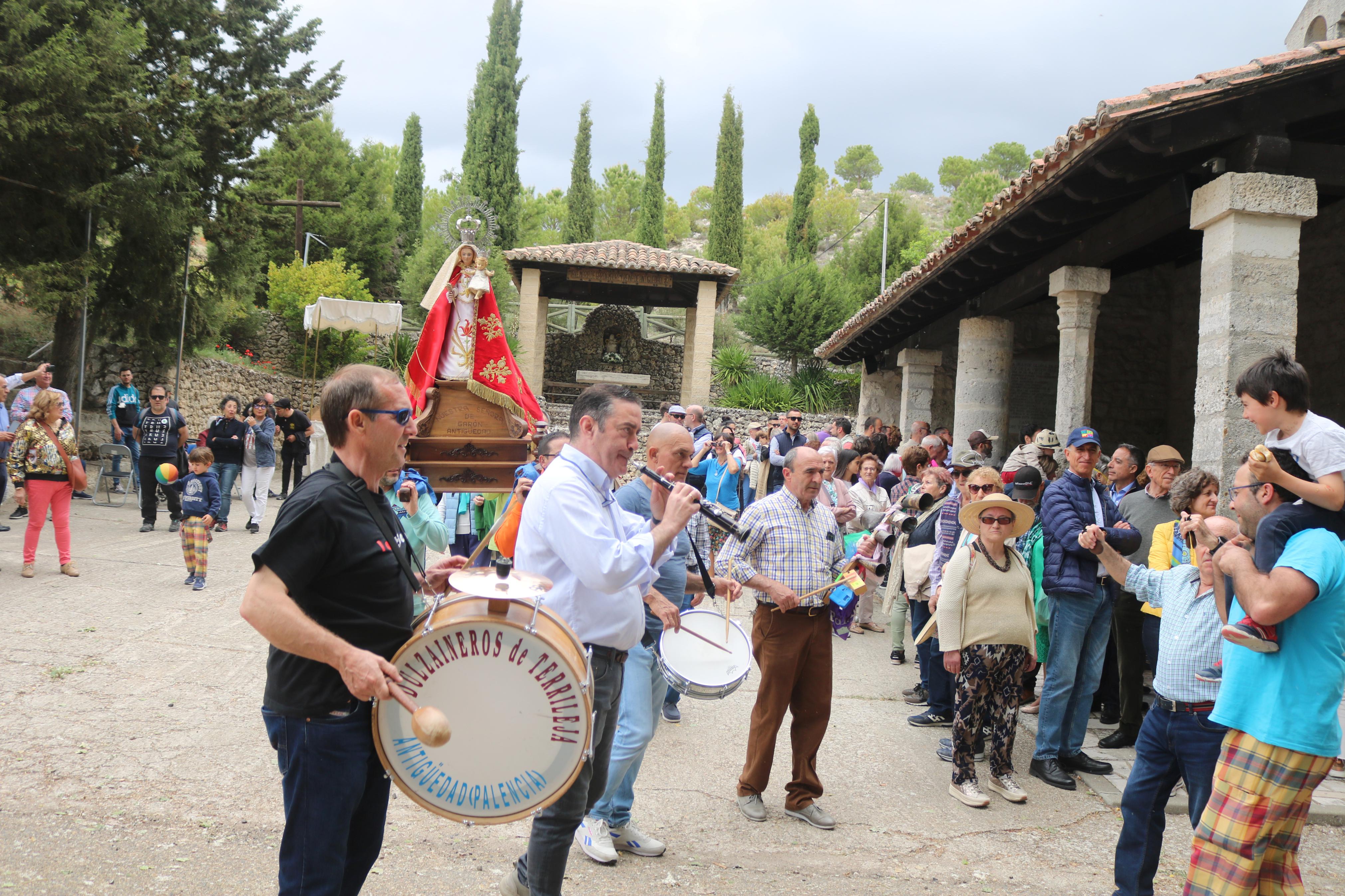 Antigüedad danza en honor a la Virgen de Garón