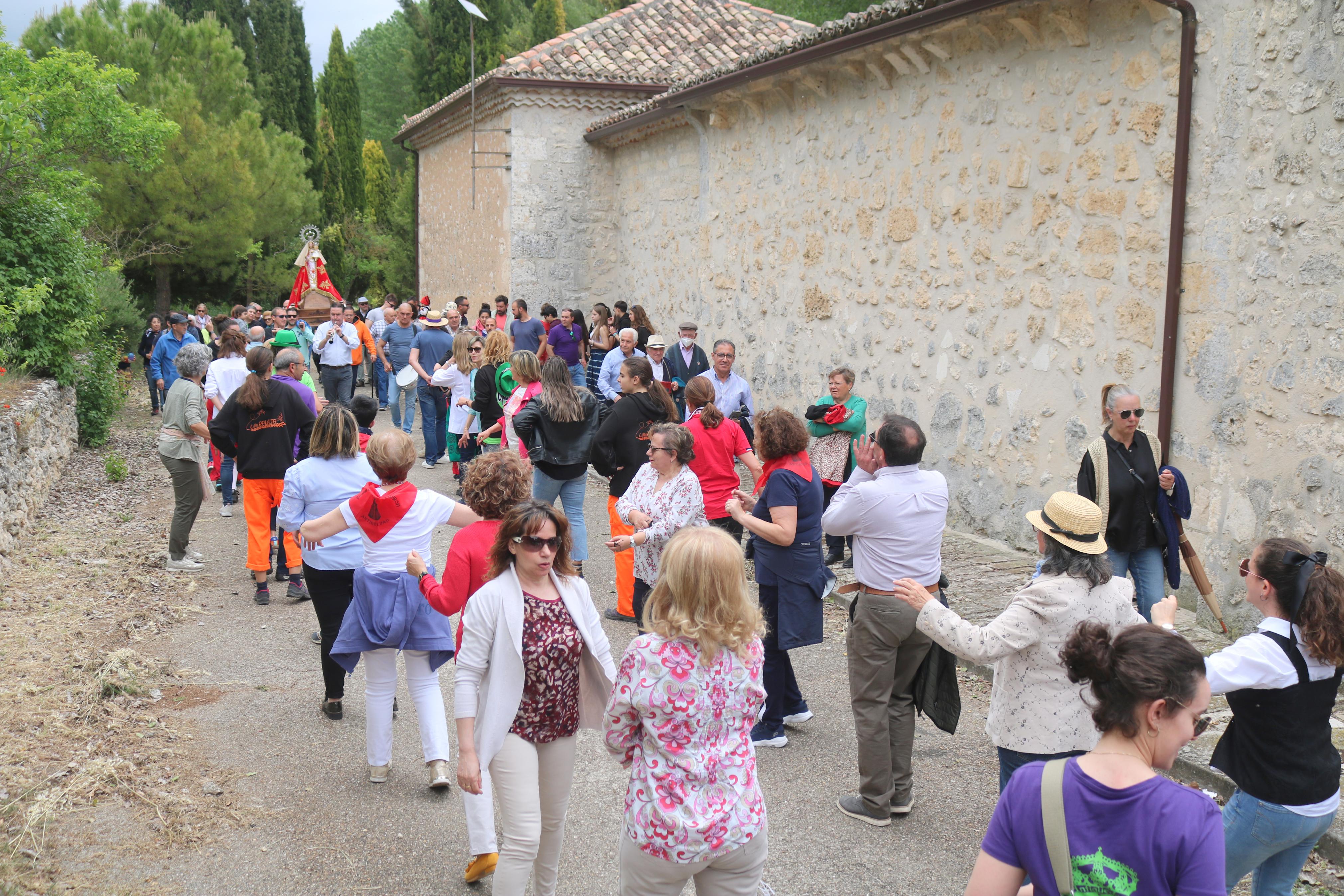 Antigüedad danza en honor a la Virgen de Garón
