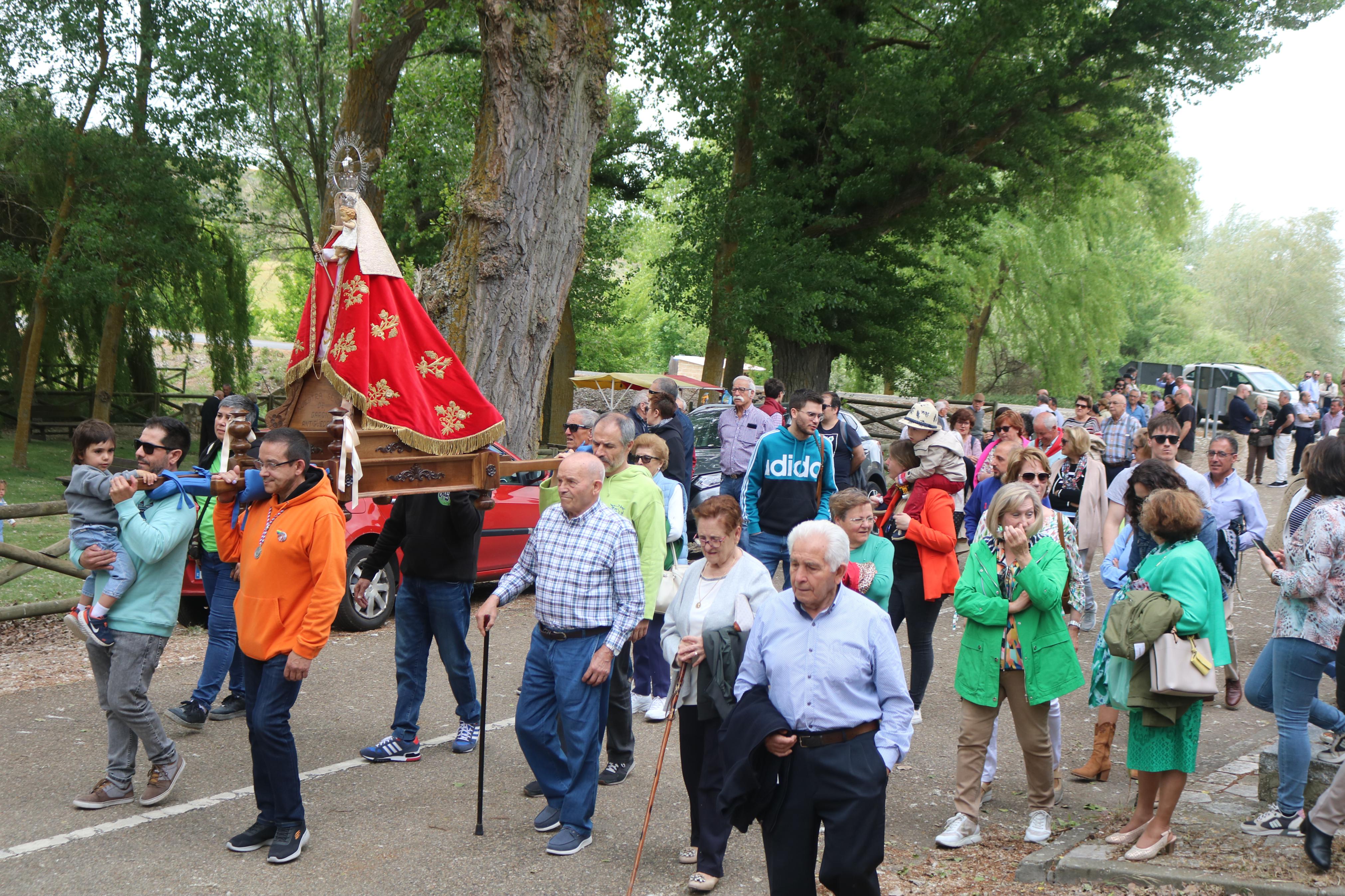 Antigüedad danza en honor a la Virgen de Garón