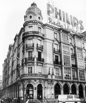 Imagen secundaria 2 - El imponente edificio al que hubo que abrirle una calle