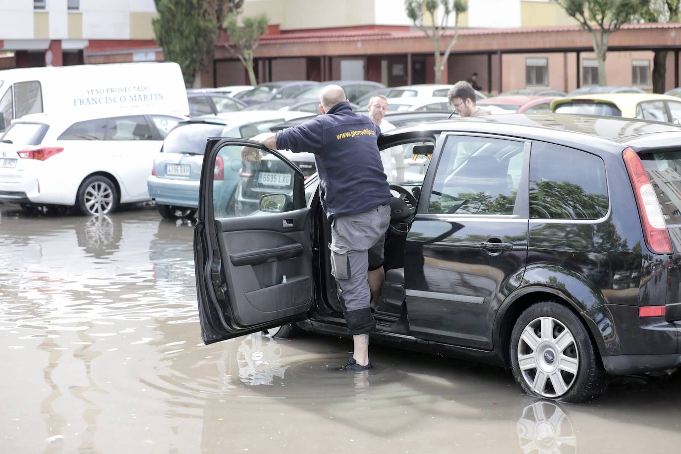 La inundación en Laguna de Duero, en imágenes