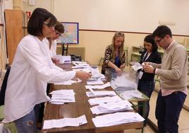 Mesa electoral de Valladolid de las elecciones municipales del 28 de mayo.