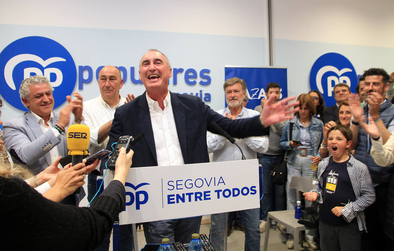 Noche electoral en las sedes de los partidos en Segovia