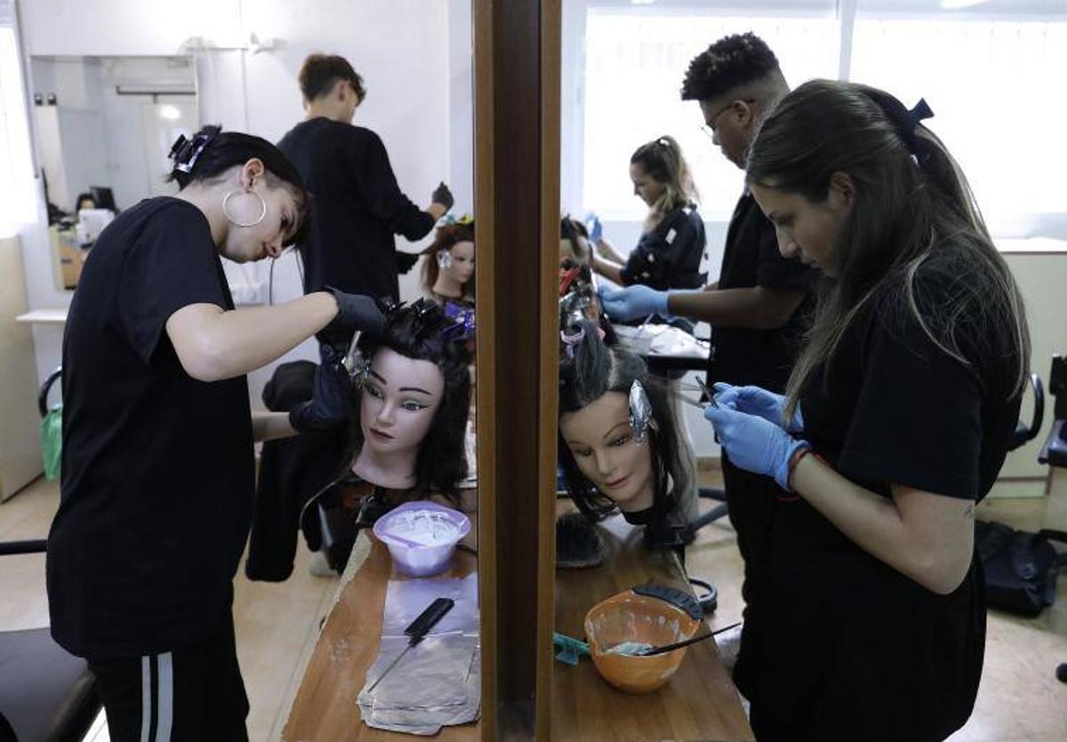 Estudiantes de un módulo de Formación Profesional.