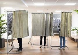 Elecciones municipales en el centro cívico José Luis Mosquera de Valladolid.