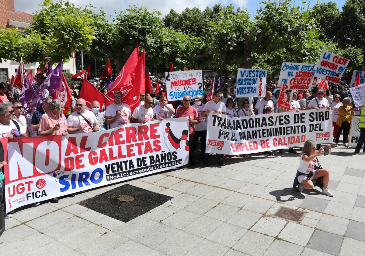 Concentración contra el cierre de Siro, en junio de 2022 en Venta de Baños.