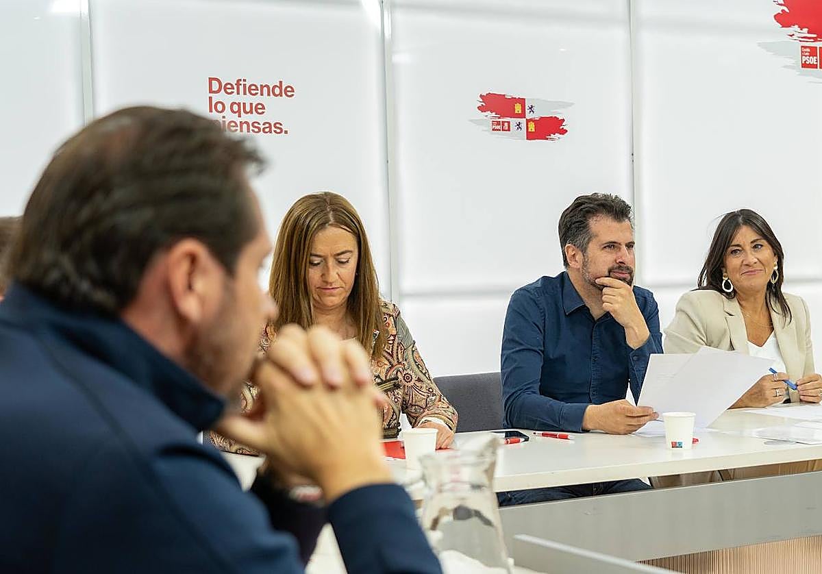Óscar Puente, Virginia Barcones, Luis Tudanca y Ana Sánchez, el jueves pasado en el Consejo Territorial del PSOE de Castilla y Leópn.