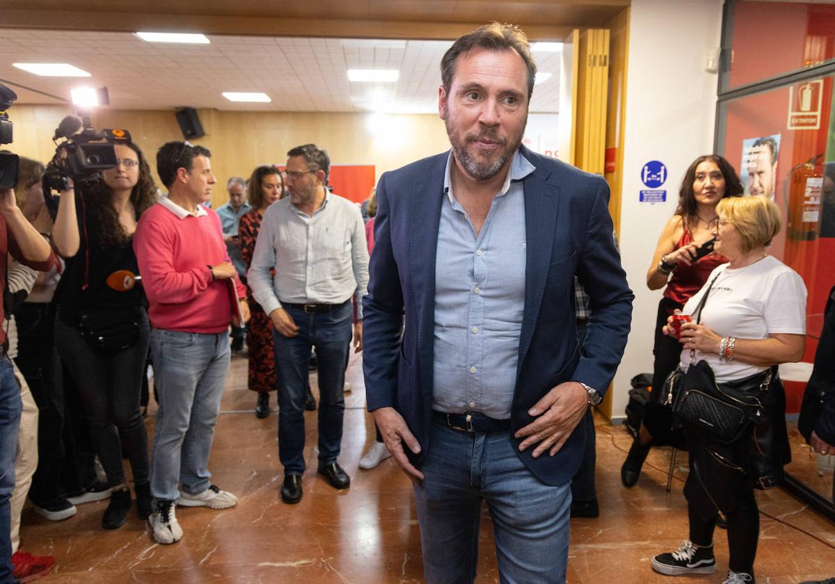 Óscar Puente, la noche del domingo, tras conocer el resultado en Valladolid que permitía al PP sumar mayoría con los tres concejales de Vox.