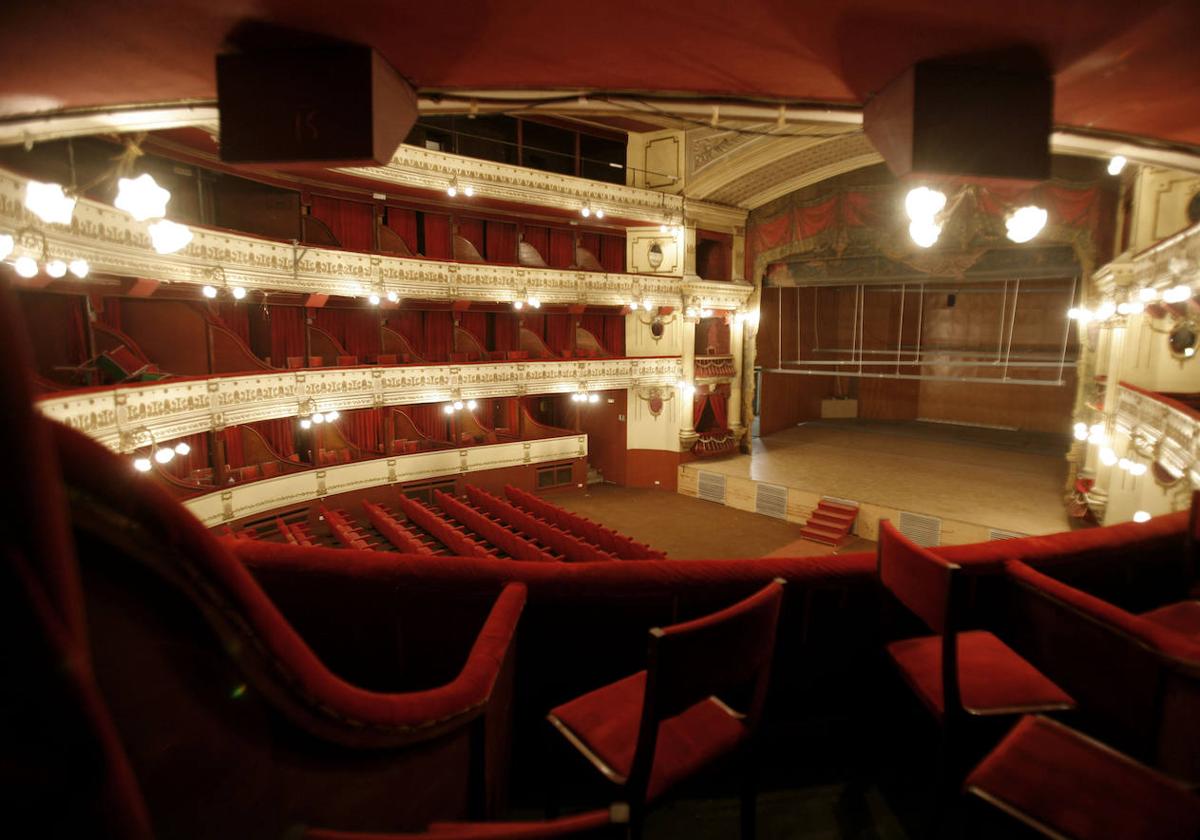 Interior del Teatro Lope de Vega, con proyecto de rehabilitación elaborado por el equipo saliente.