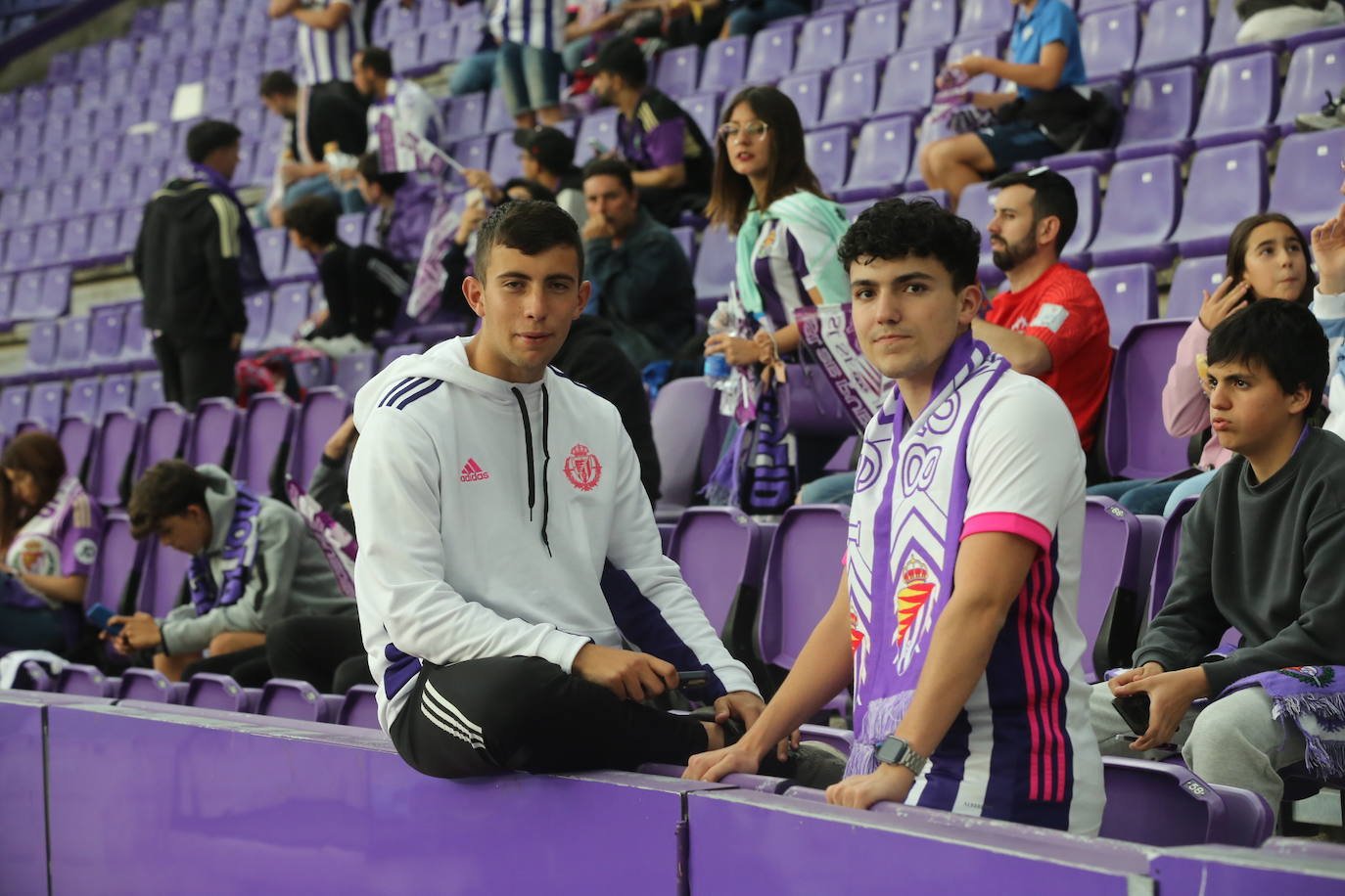 Búscate en la grada del José Zorrilla (1/4)