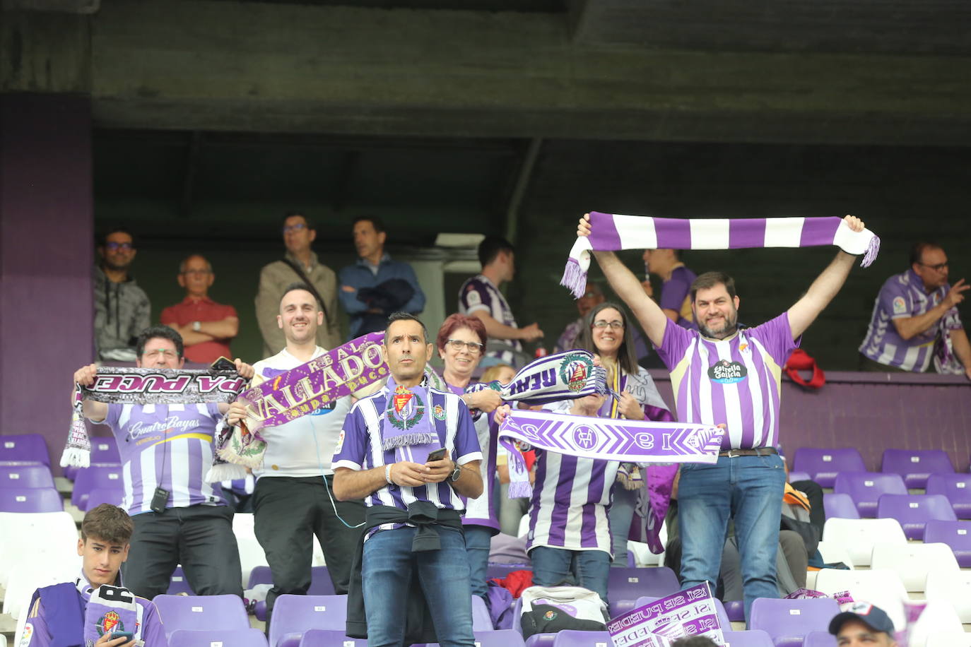 Búscate en la grada del José Zorrilla (1/4)