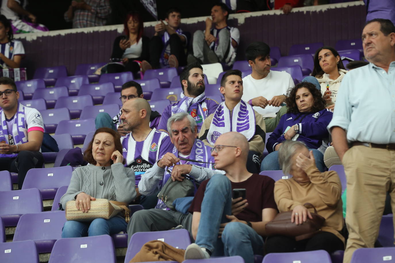 Búscate en la grada del José Zorrilla (1/4)