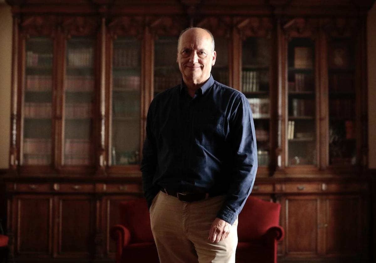 El escritor vallisoletano Gustavo Martín Garzo, en el Círculo de Recreo.