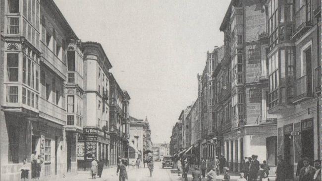 Imagen antes - El libro que hace 40 años recopiló las mejores postales históricas de Valladolid