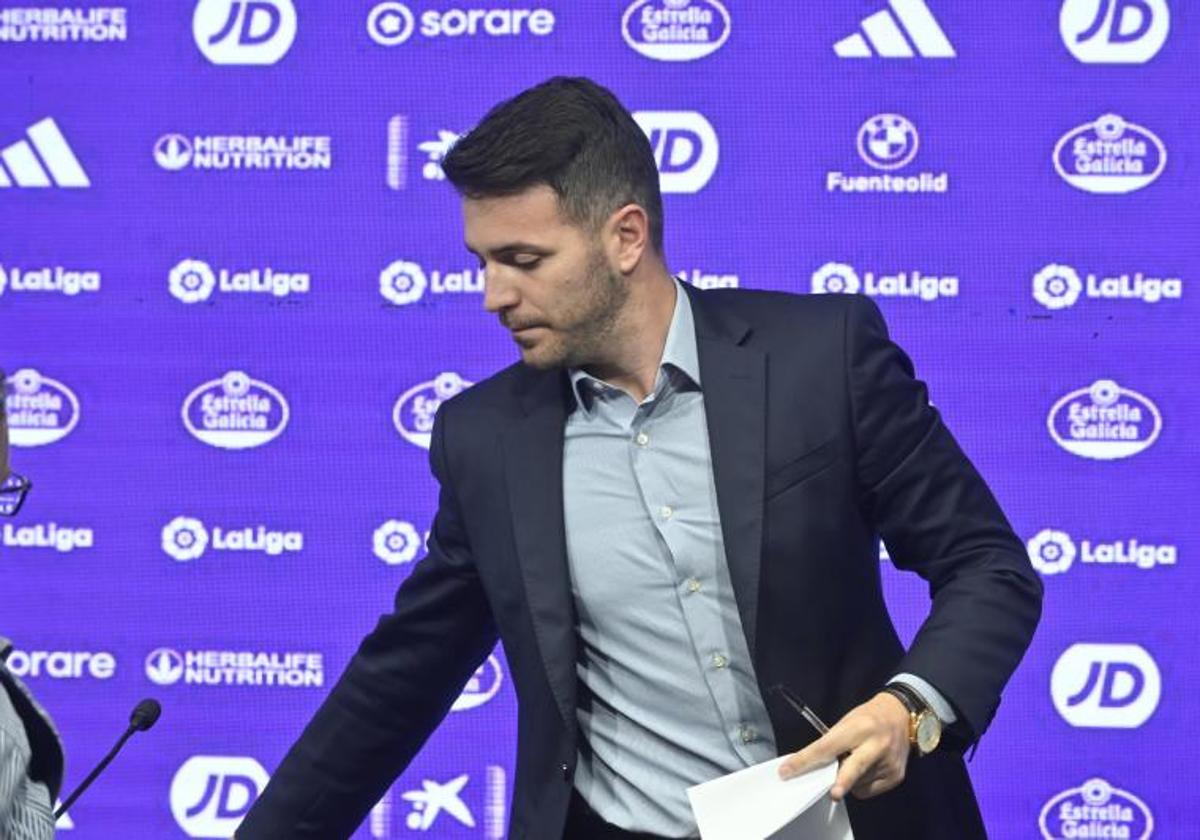 Fran Sánchez, director deportivo del Real Valladolid, al finalizar su rueda de prensa de este jueves