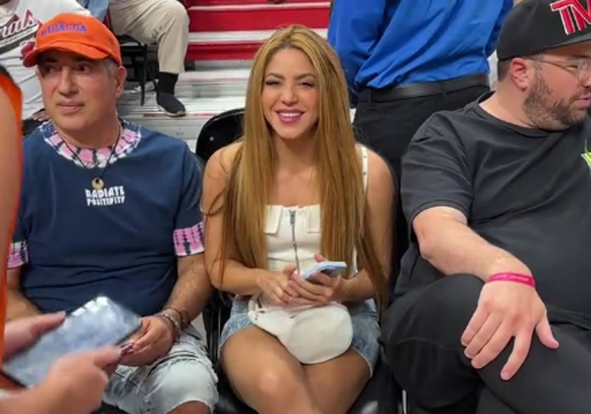 Shakira en la cancha de los Miami Heat.