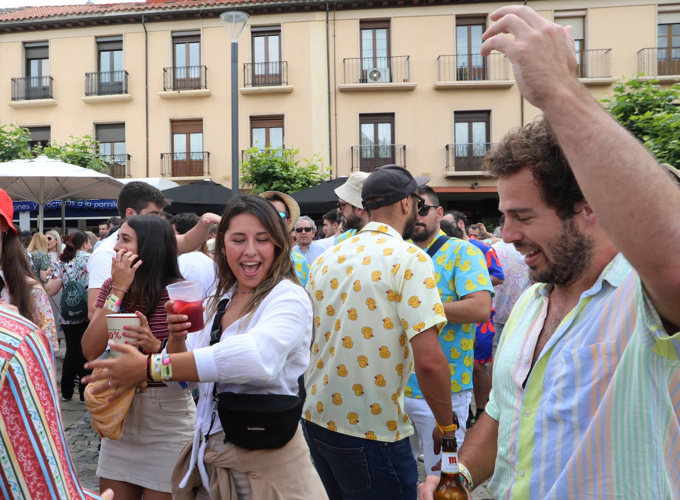 La animación del Sonora invade plazas y calles