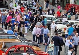 Concentración de vehículos clásicos en Guardo.