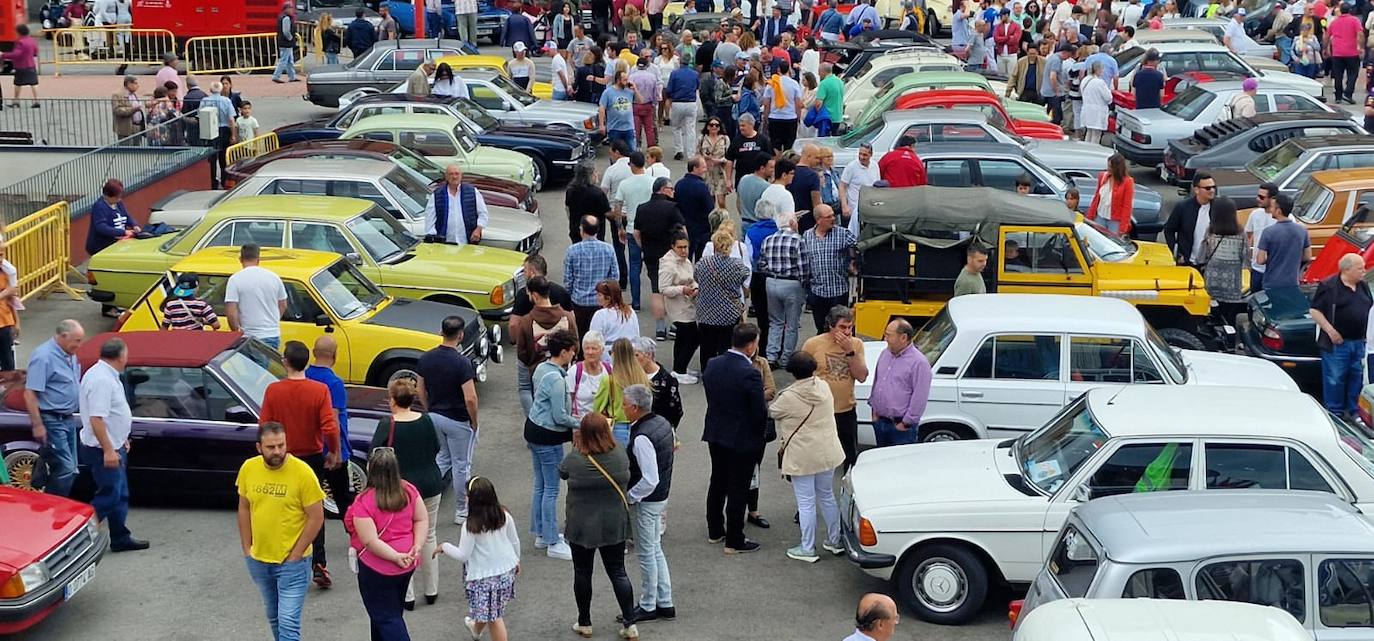 Los coches clásicos invaden las fiestas de Guardo