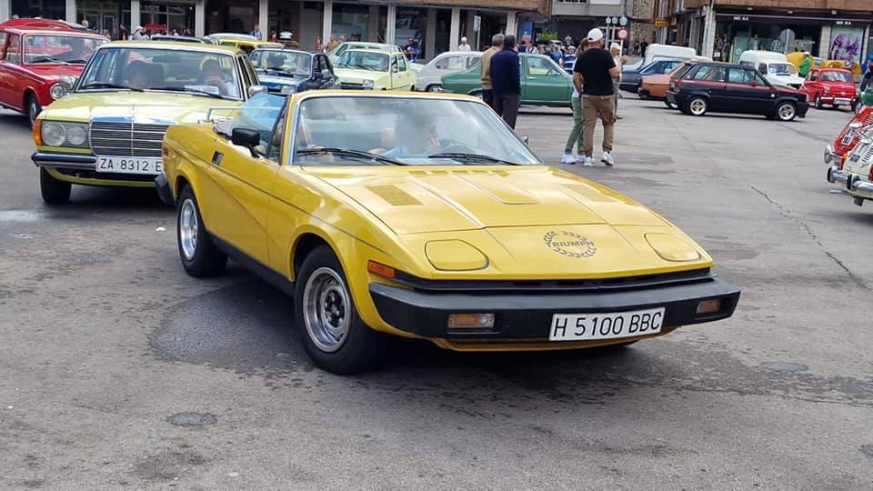 Los coches clásicos invaden las fiestas de Guardo