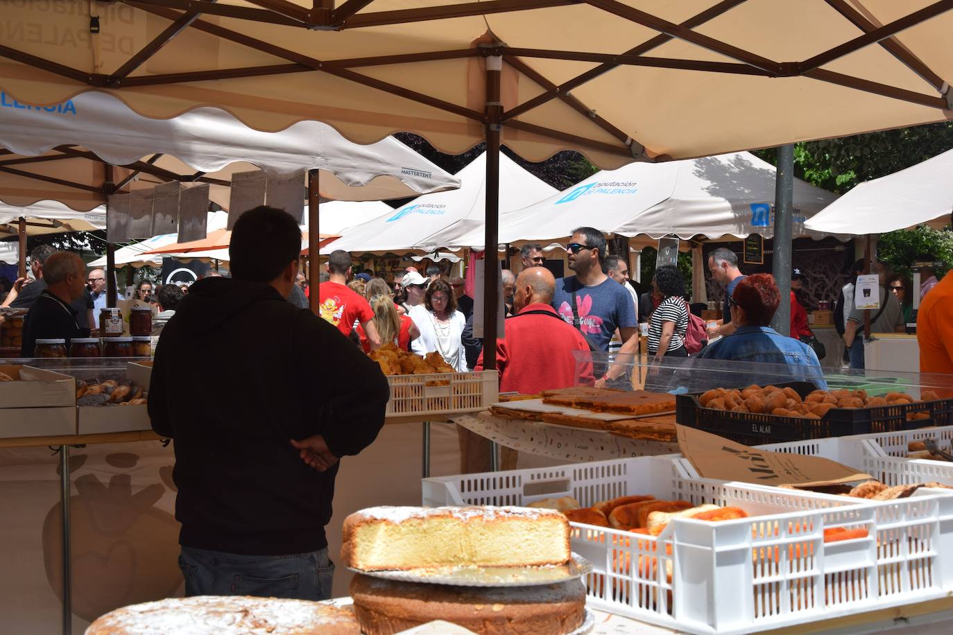 Guardo saborea los buenos alimentos de Palencia