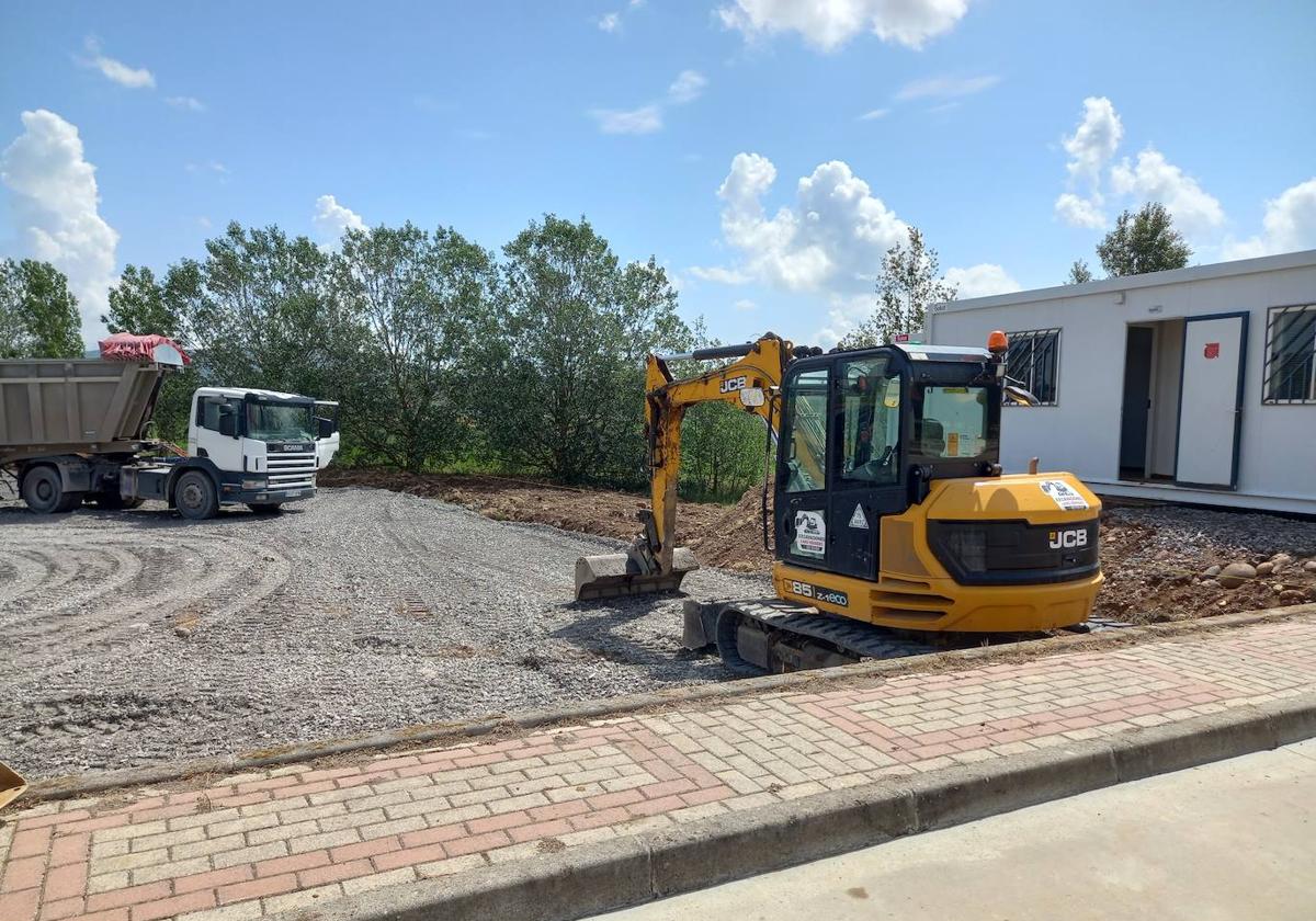 Inicio de las obras de construcción del parque de bomberos de Aguilar.