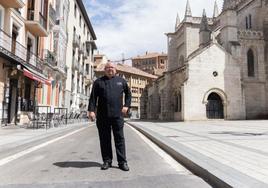 Luis Miguel Vázquez, propietario del restaurante La Solana en la calle Solanilla.