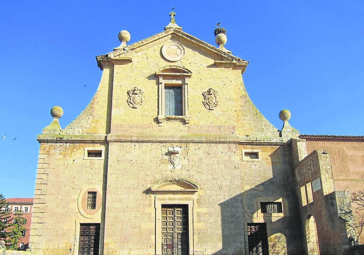 Villagarcía de Campos: desarrollo alrededor de un castillo histórico