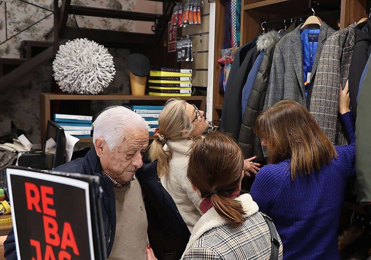 Un comercio palentino en rebajas.