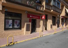 Entidad bancaria de San Cristóbal de Segovia atracada el pasado verano.