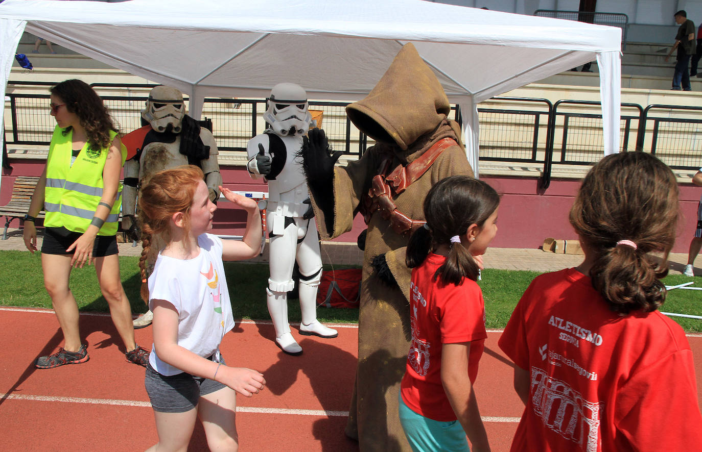 Girathón solidario en las pistas de atletismo