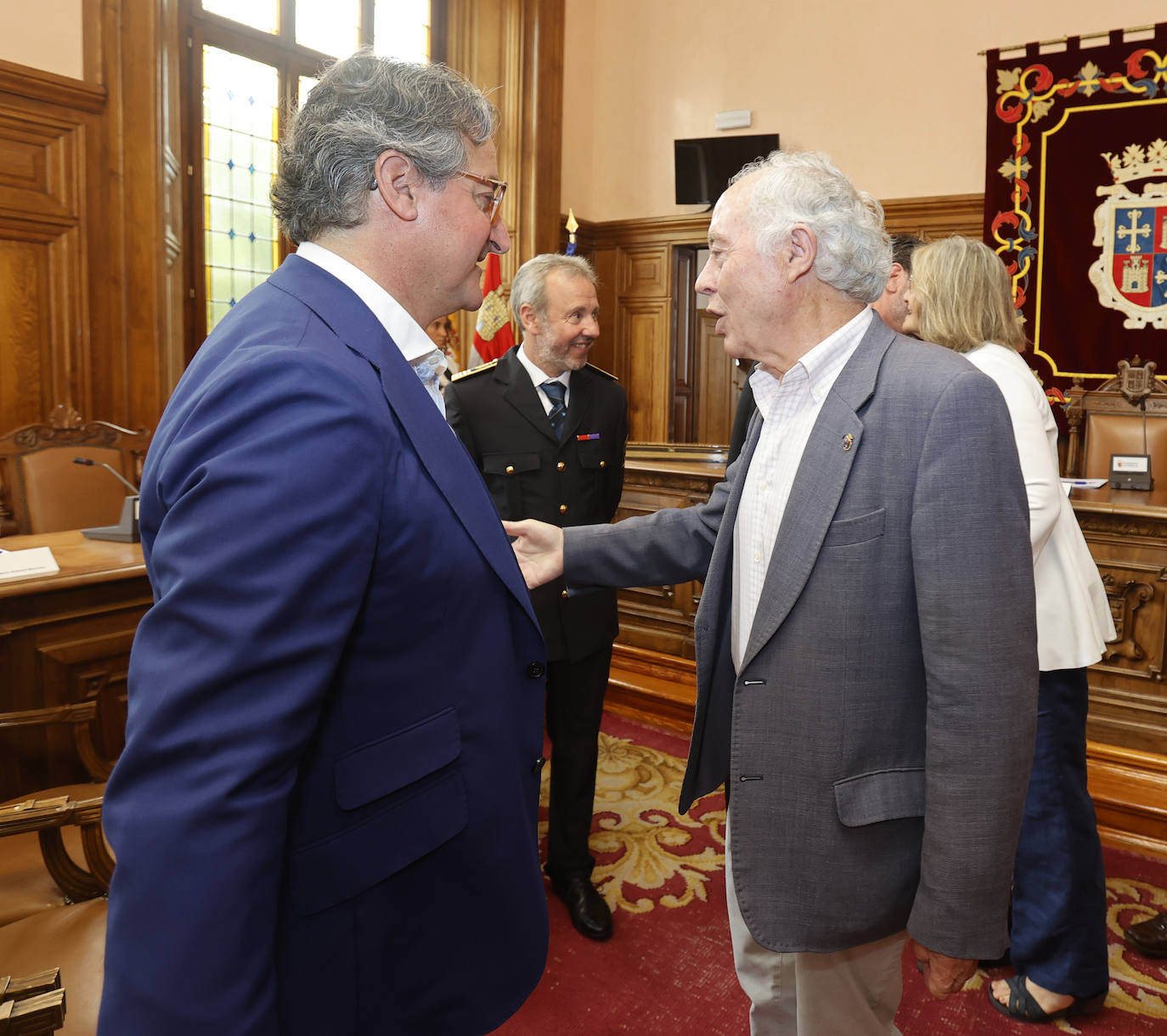 Saludos y felicitaciones en la nueva corporación de Palencia