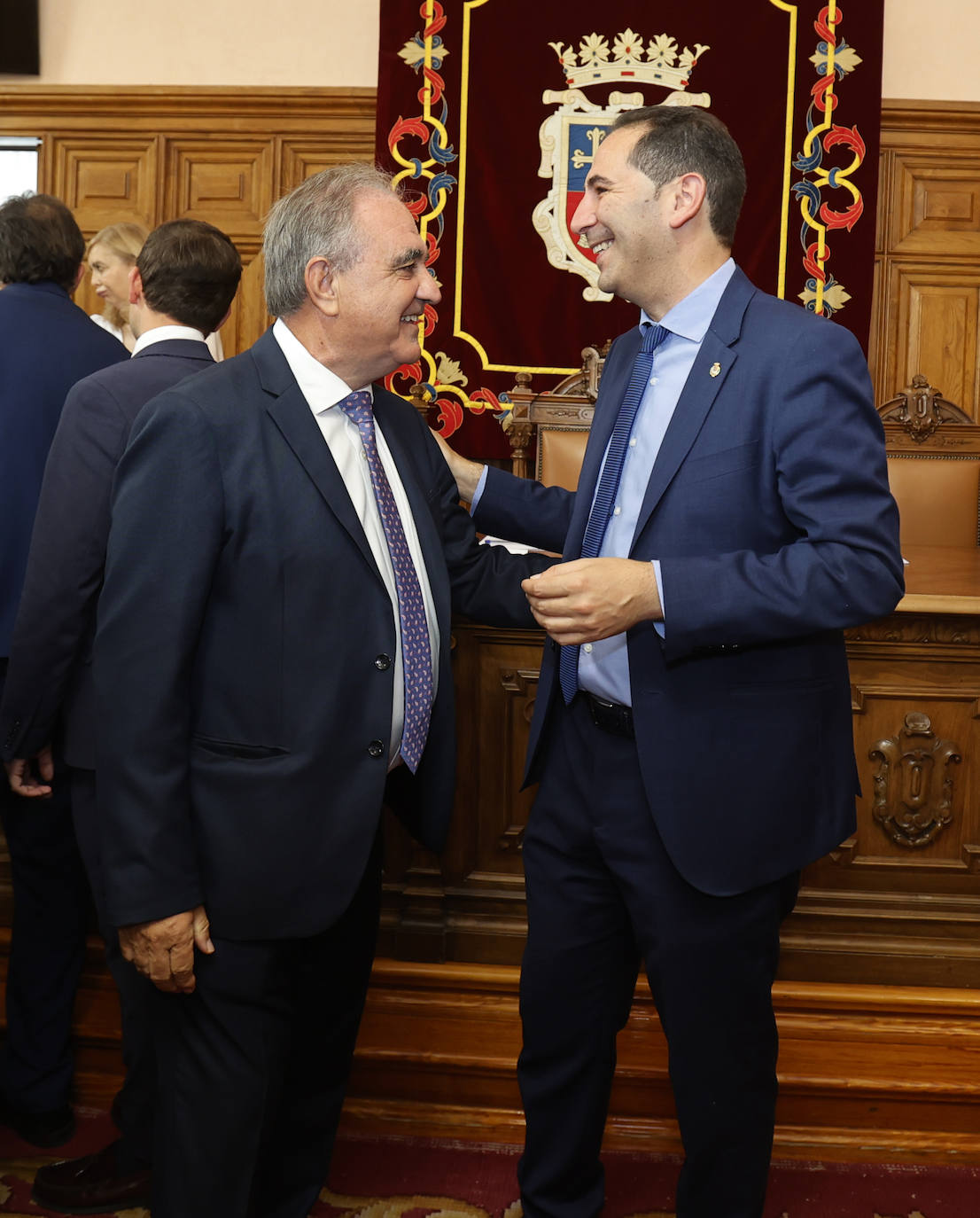 Saludos y felicitaciones en la nueva corporación de Palencia